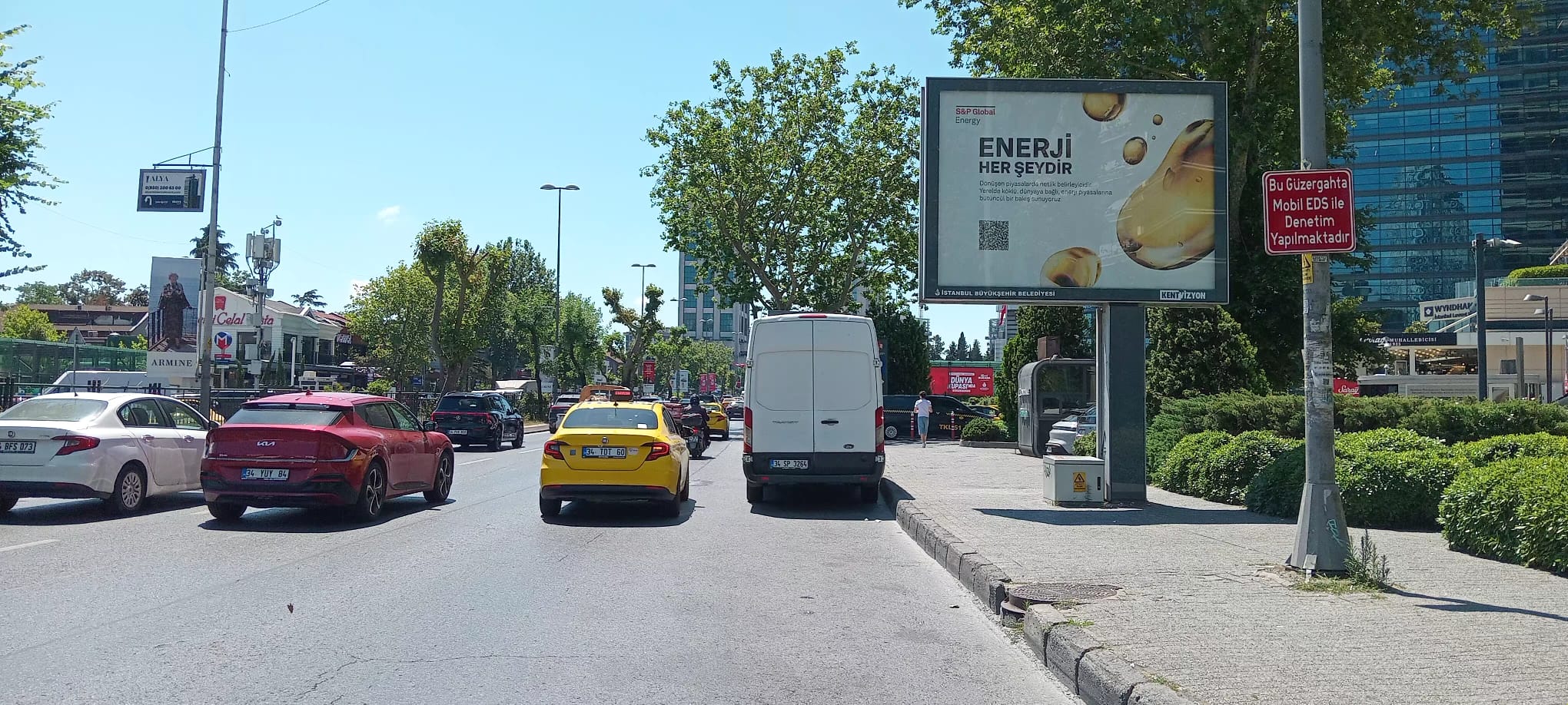 S&P Global OOH billboard in an Istanbul business district