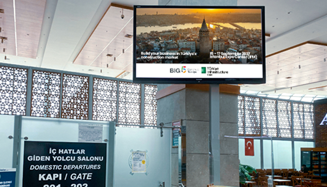 Konya Havalimanı – İç ve dış hat giden yolcu bekleme salonu dijital ekranları 1
