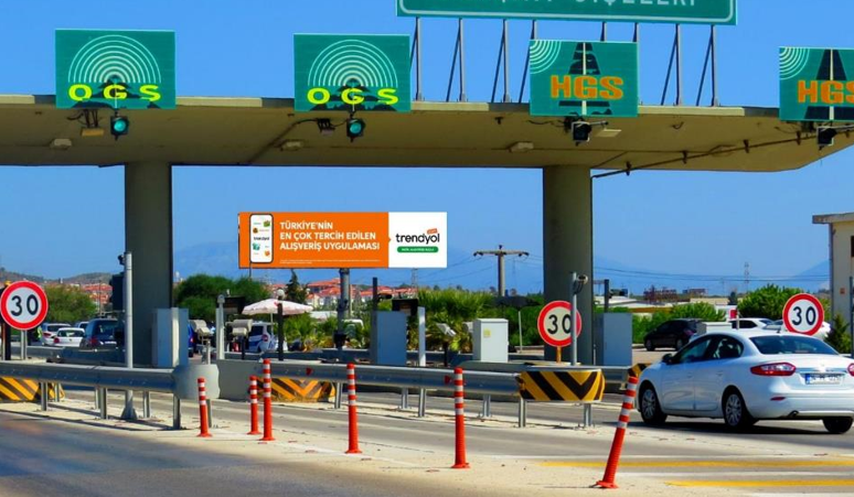 Çeşme gişeler girişi 1