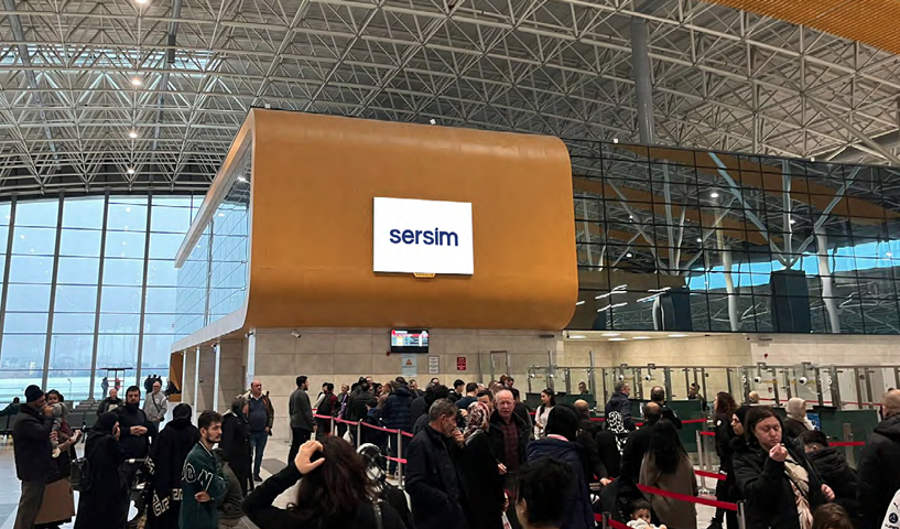 Kayseri Havalimanı – Giden yolcu salonu LED ekran 2 1